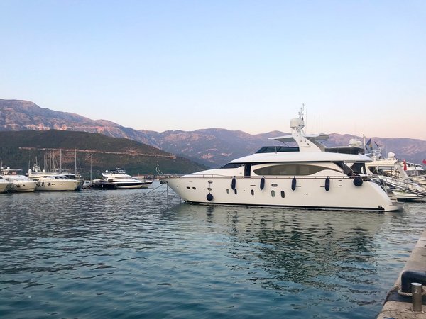 Location de yachts en Corse : votre rêve nautique pris en main
